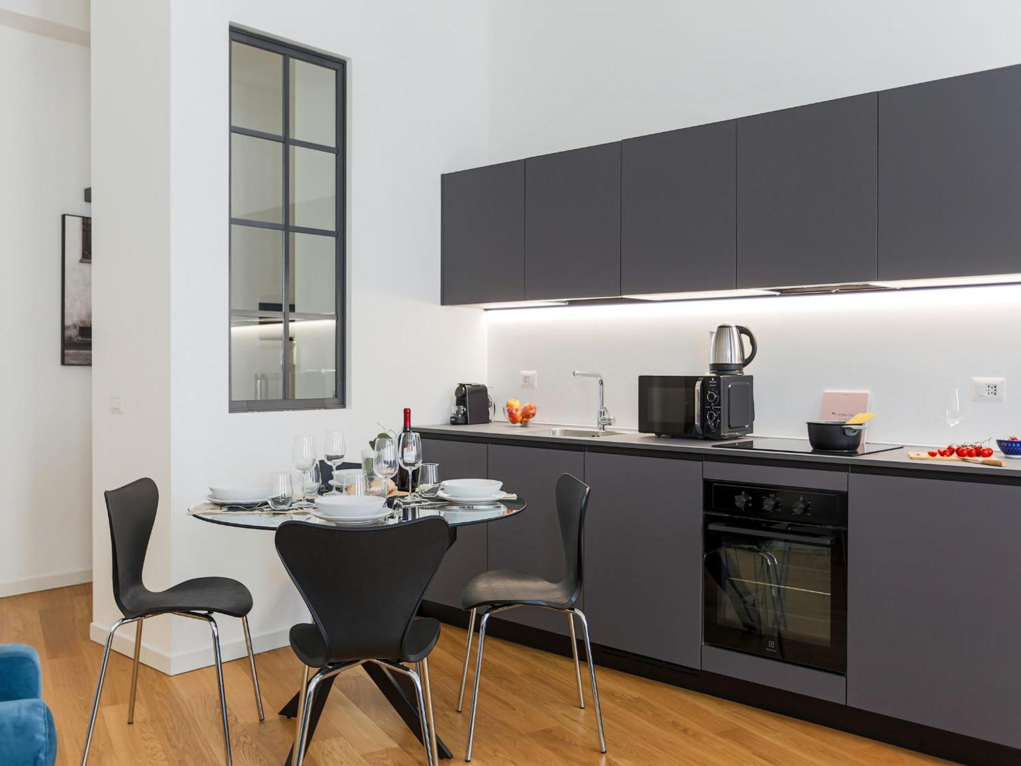 The Best Rent - Modern One Bedroom Apartment In San Babila 밀라노 외부 사진
