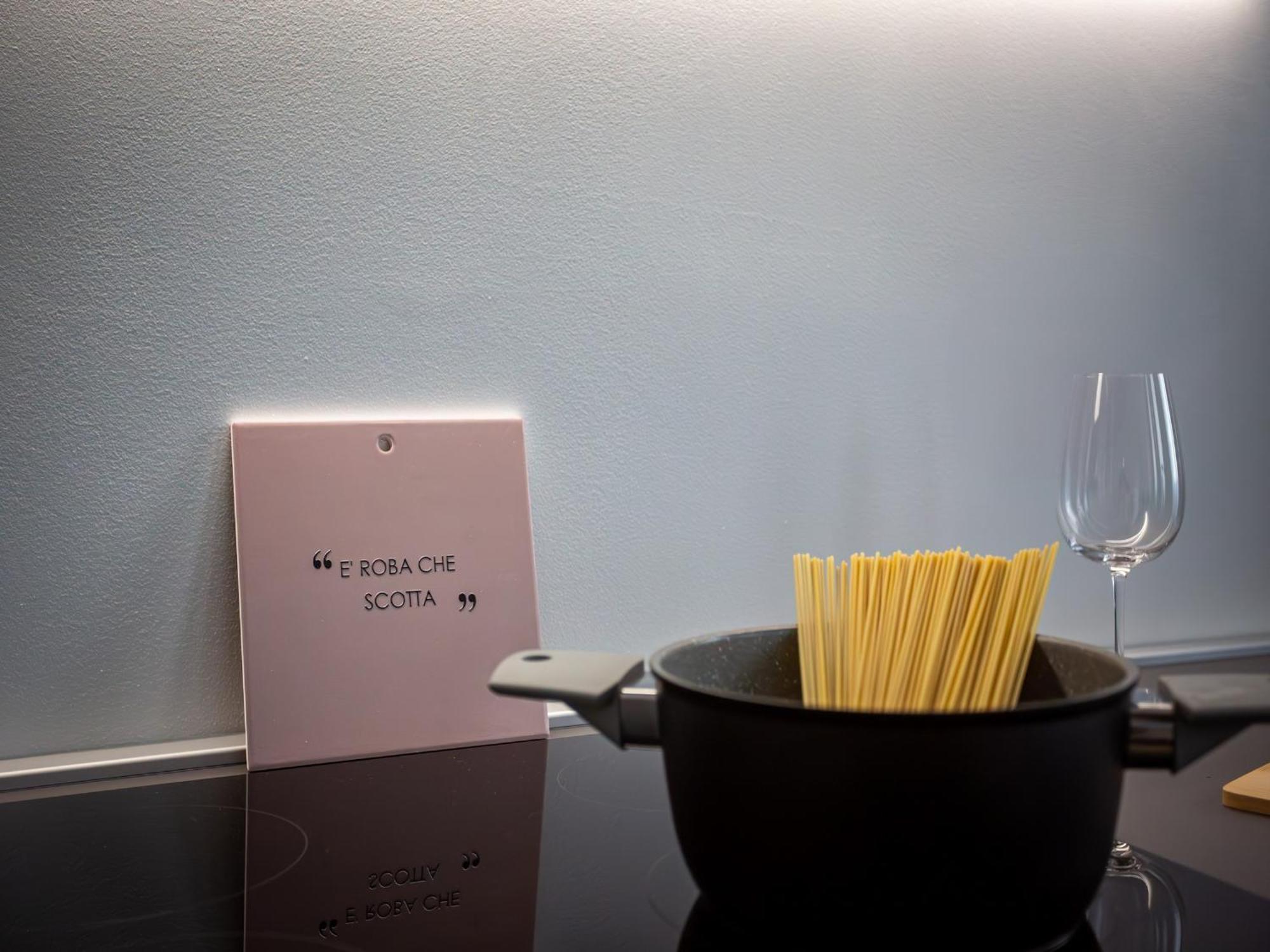 The Best Rent - Modern One Bedroom Apartment In San Babila 밀라노 외부 사진